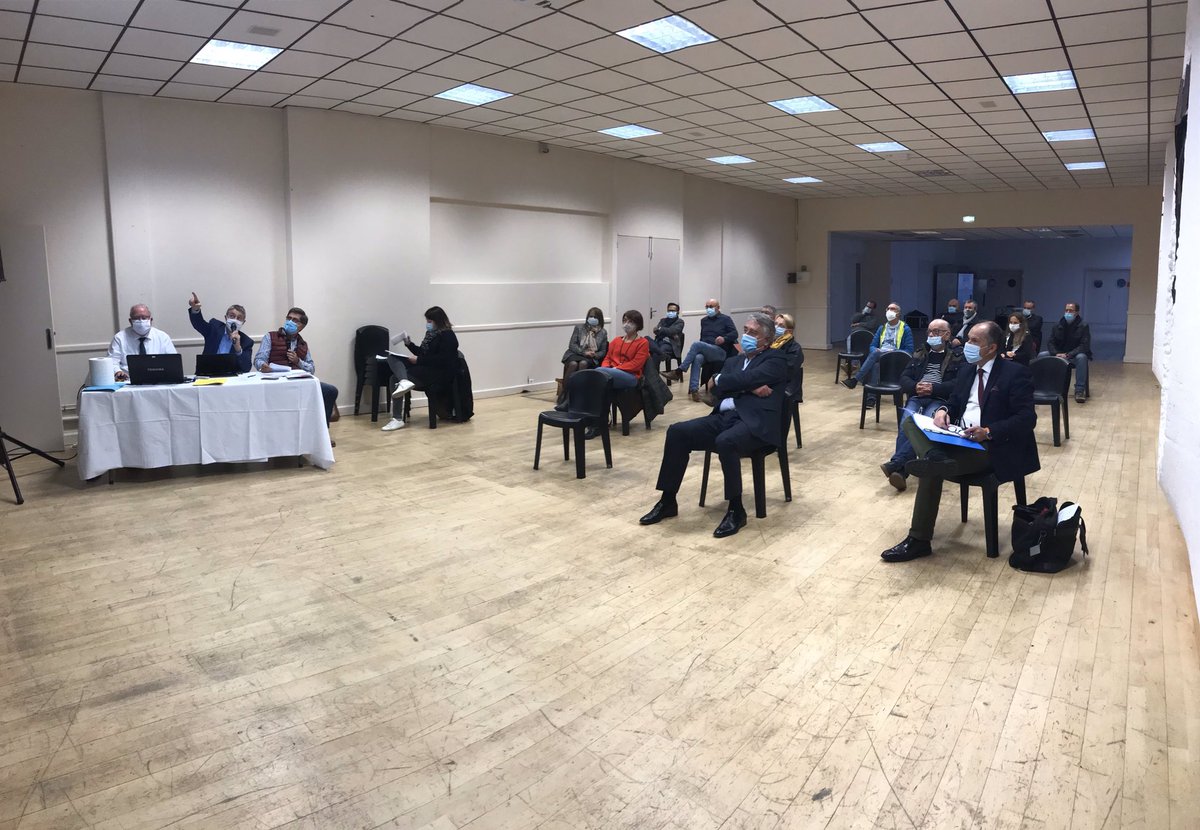GBOURDOULEIX's tweet photo. Assemblée Générale de #CholetÉvénement ce soir - un moment important pour cette association choletaise fortement impactée par la crise sanitaire que nous subissons. #Cholet #CarnavaldeCholet #SalondesArts #CPDLL2020 https://t.co/UwhXF82Hfb