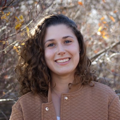 AlyssaVibert's tweet photo. Twitter asked me if I want to share my face with you. Ya I guess so. What are fall photos for? #NewProfilePic https://t.co/r46dv6NyJ8