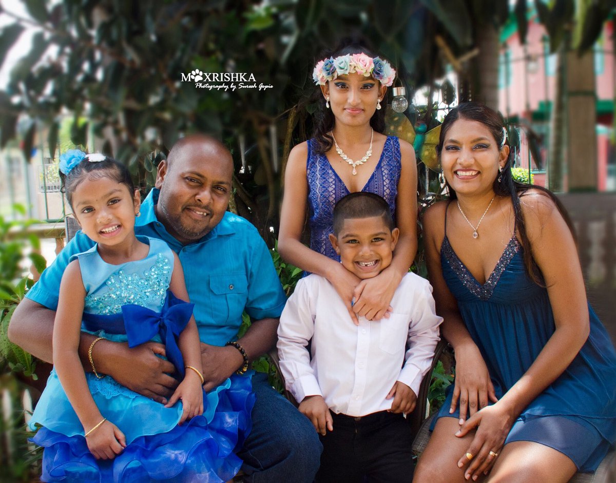 MaxrishkaS's tweet photo. #familyphotography https://t.co/cTcMcgQGzE
