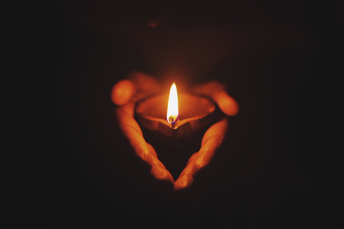 Four pregnancies, four miscarriages.

I’m remembering what we’ve lost, while looking towards the future with hope.

Lots of love to everyone joining tonight’s #waveoflight2020 to mark the end of #BLAW2020 💕