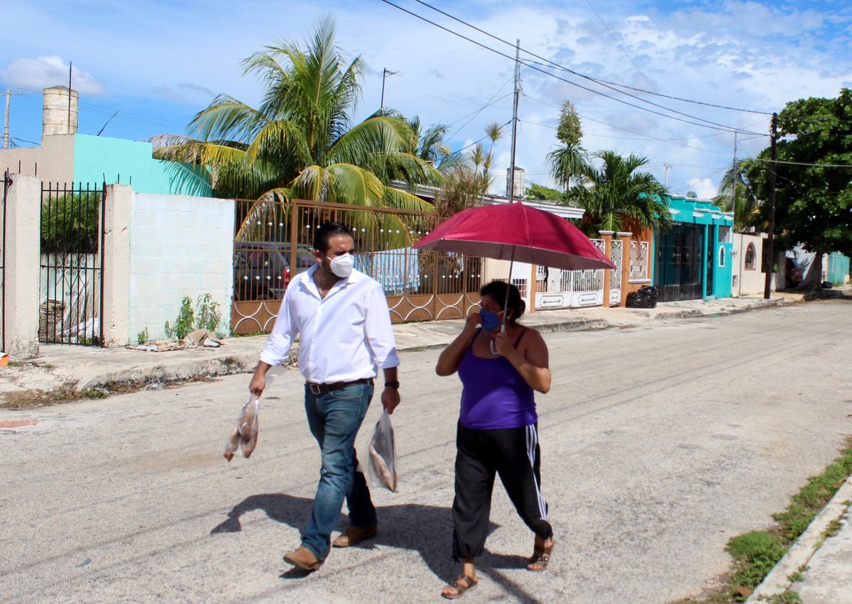 JordyAbraham's tweet photo. 𝐉𝐮𝐚𝐧 𝐏𝐚𝐛𝐥𝐨 𝐈𝐈 es uno de los fraccionamientos más representativos de #Mérida.

Recorrer sus calles es ver la cultura del esfuerzo en el ejemplo de las familias que viven ahí. Los visitamos para entregarles pescado fresco. #𝐉𝐮𝐧𝐭𝐨𝐬𝐀𝐯𝐚𝐧𝐳𝐚𝐦𝐨𝐬 https://t.co/qXYPZ25DPI