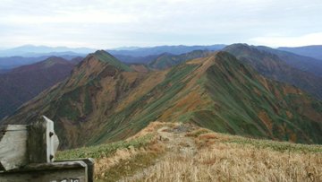 谷川岳の紅葉 見頃時期と混雑状況 何これって