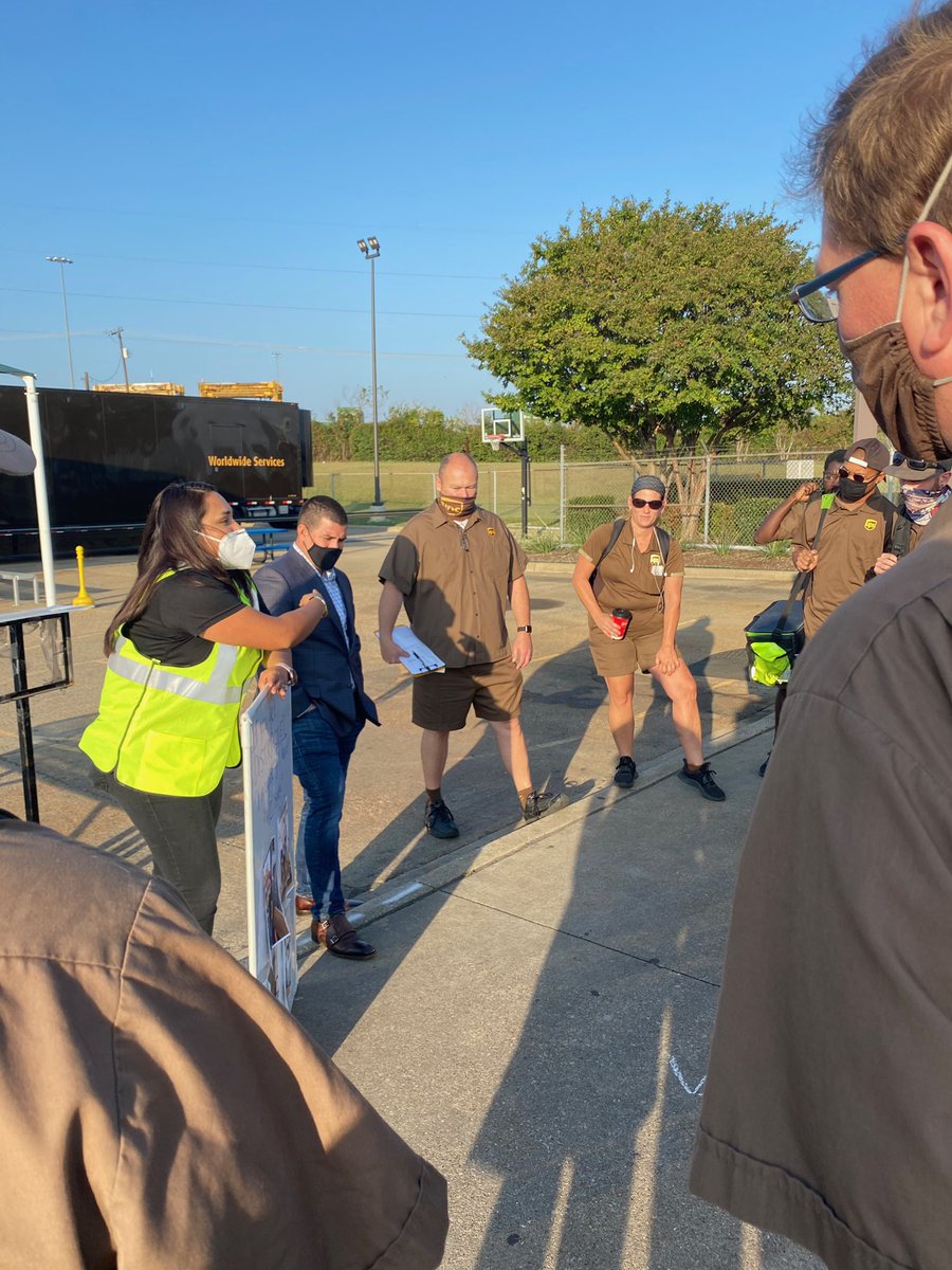 Brenda Ferman (@brenda_ferman) on Twitter photo @garcia_Raphael1 and his team providing workgroup feedback post intersection observation! FEEDBACK WORKS! Improve at risk behaviors one behavior at a time! #zerohero #RRNOTIER3 <a href="/hill_deryl/">Deryl Hill</a> <a href="/Rich65k/">Rich Kincade</a> @garcia_Raphael1 and his team providing workgroup feedback post intersection observation! FEEDBACK WORKS! Improve at risk behaviors one behavior at a time! #zerohero #RRNOTIER3 <a href="/hill_deryl/">Deryl Hill</a> <a href="/Rich65k/">Rich Kincade</a>