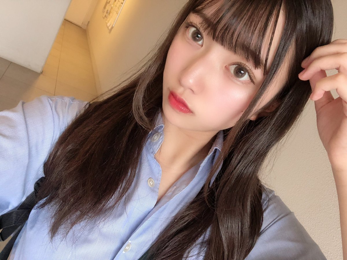 雪野まゆき これ凍結しがち おはよ うう 今日寒いめちゃ寒い この後しっかりセーターともっこもこなパーカー着ました風邪危ないもんね 行ってきます 女子高生 雪野まゆき Rt