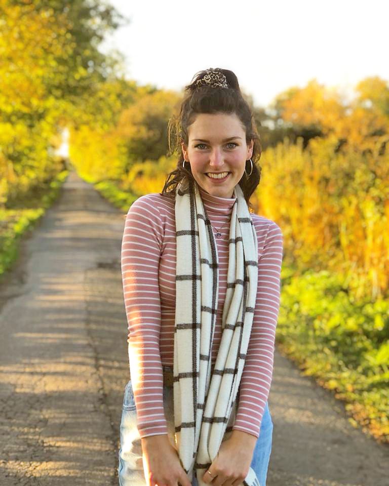 As the seasons change it's important to know that we change too 🍂 
Dont compare ourselves to our past self
 Without you there is no success &amp; there is no business.
Everything will fall into place (get it fall ... because its autumn 😝) 
#Autumn #autumnvibes #PositiveVibes