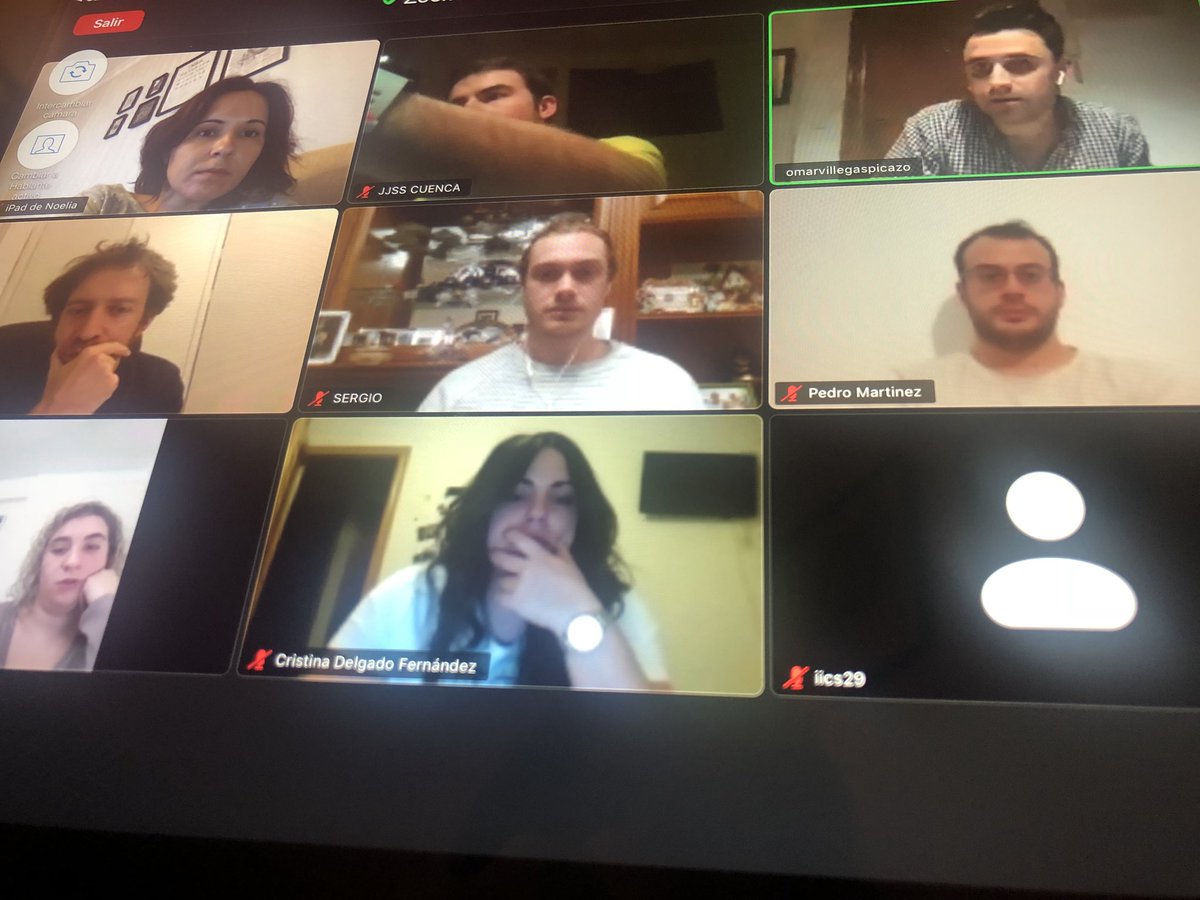 JSPCU's tweet image. Hoy tenemos formación con @gascondaniel y hablamos sobre su libro ‘Un hipster en la #España vacia’ e intercambiamos opiniones. El secretario de #Organización @omarpopi ha destacado las oportunidades que ofrece el medio rural y la provincia de #Cuenca