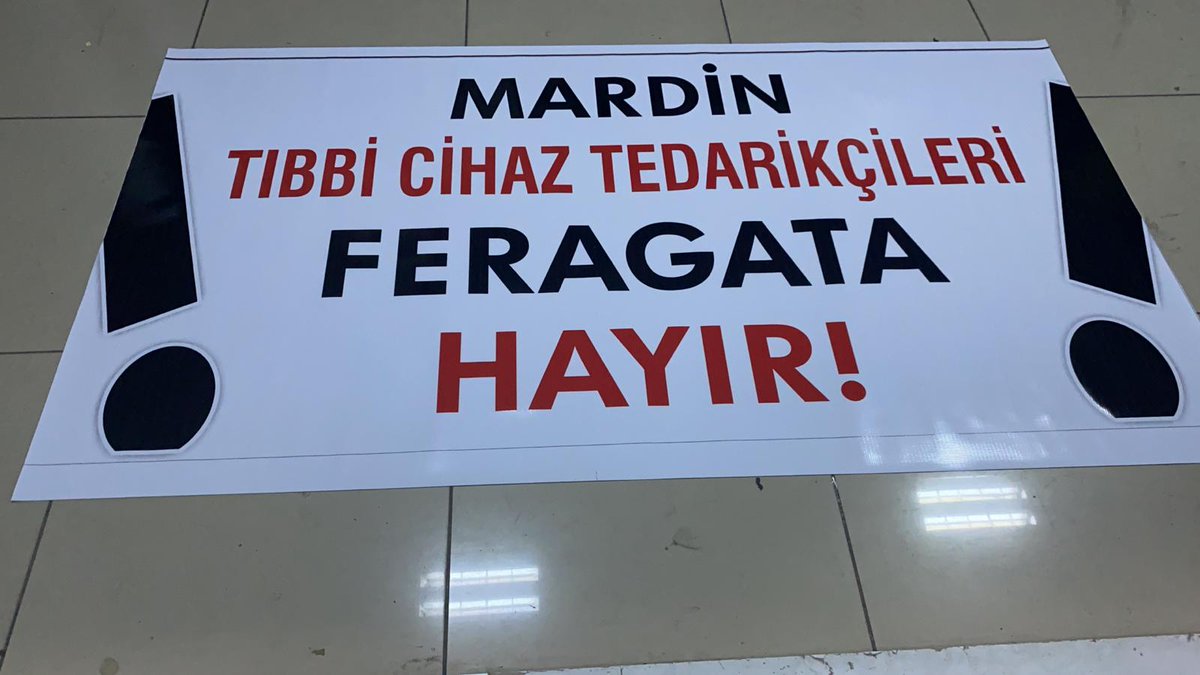 <a href="/RHisarciklioglu/">Rifat Hisarcıklıoğlu</a> pankartın bir ucundanda siz tutmaz mısınız ? Taa Mardin ' den geliyoruz 
#tıbbicihazcumartesiankarada
