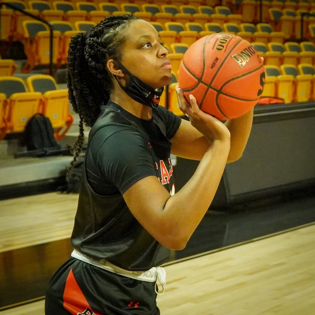 GoCamelsWBB's tweet photo. Back in 𝐀𝐂𝐓𝐈𝐎𝐍 for the first day of practice! 🐪🏀 

#SweatAndServe | #RollHumps https://t.co/DzwmTCNjAE