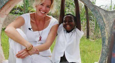 For all the haters saying that Emma Thompson should be more engaged in other countries and that she’s doing nothing concrete to help in general, here’s a thread to see.If you don’t know what you’re talking about, just don’t adress the point cause then your opinion is not valid.