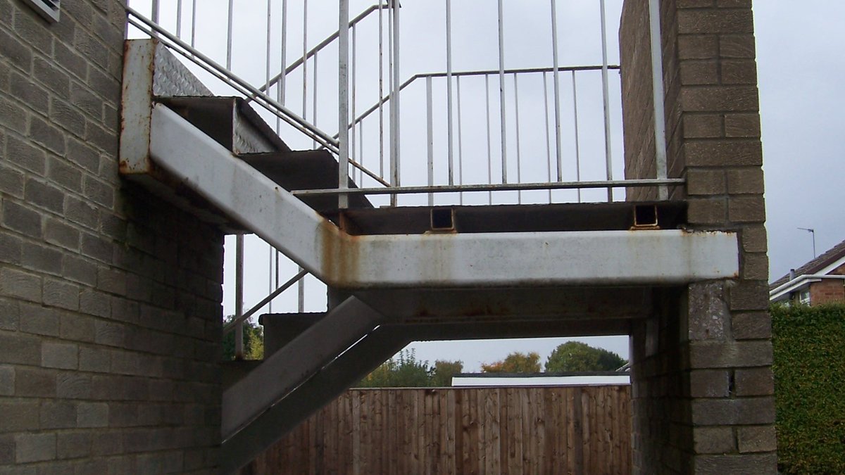6/7 I also got a weird rush of nostalgia from this metal staircase round the back of the shops, especially the white edging again. I think I saw this from my pushchair too, and couldn't work out how it all fitted together. Tiny, tiny memories, buried in my brain for 43 years.