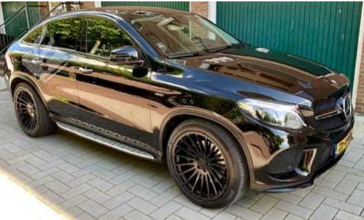 Deze zwarte Mercedes SUV GLE-Klasse met het kenteken ZD-091-D ergens gezien?
