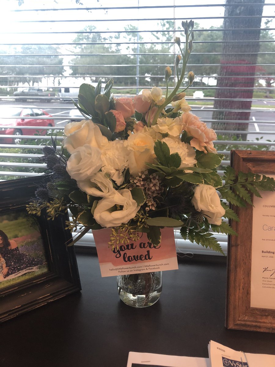 Wow!  So lucky to have amazing partners <a href="/CourtneyViger/">CV</a> @HunterOddo!  #tektriangle #birthdayflowers #tekfamily