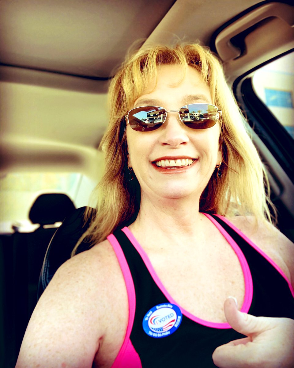 J13Julie's tweet photo. Democracy in action, baby!
#BlueAF 💙 https://t.co/y6eaYNq6wE