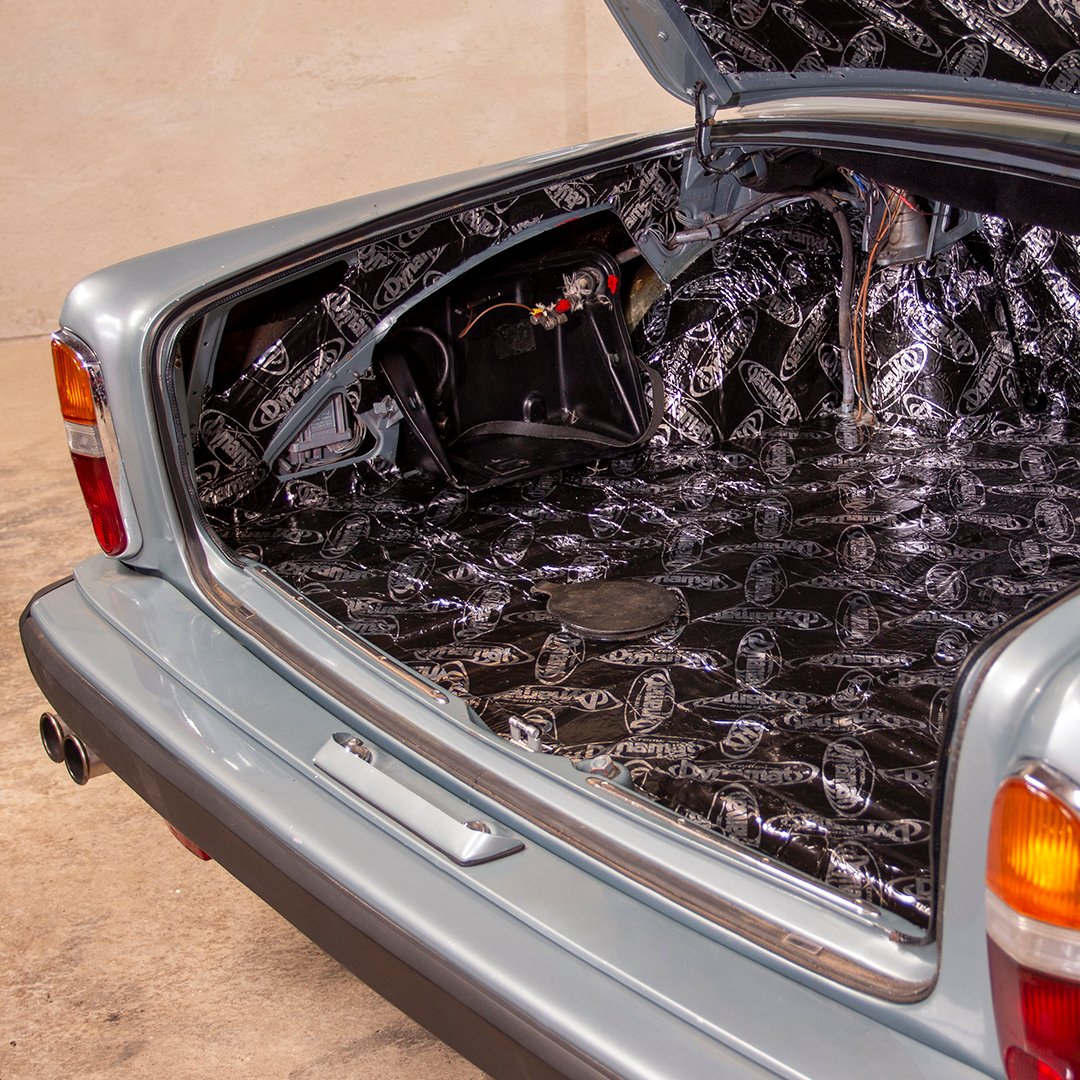 FurrsFleet's tweet photo. My latest #RollsRoyce and #Bentley Driver project update is dedicated to all the #SilverShadow II owners who complain their car's luggage area is too cold, too noisy and too light. Ahem. The #magazine is on sale tomorrow. Check it out. 🔧 #HUC28W #SavingPandora #SilverShadowII 📖 https://t.co/XXkBHIAJ68