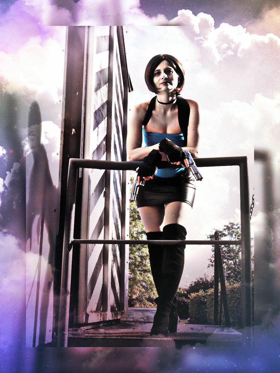 RPD42 Cosplay - Sofie as Jill Valentine in her Resident Evil 3