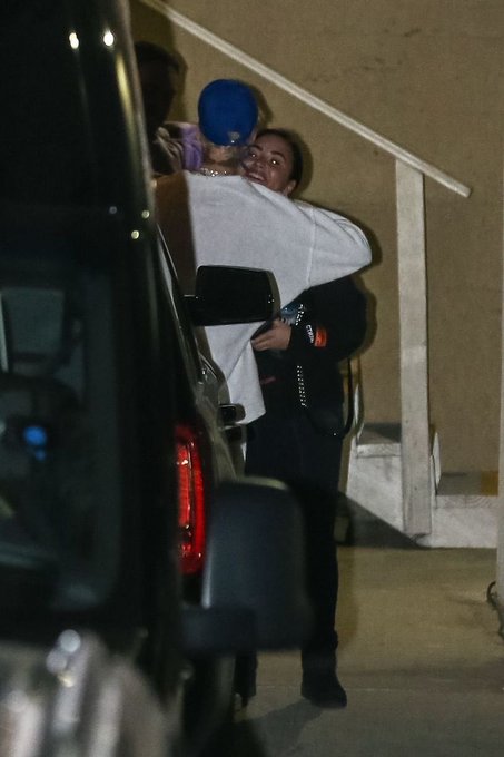1. Demi Lovato and Justin Bieber are church friends. They& #39;ve been photographed going to church many times and are both extremely spiritually. Justin Bieber& #39;s new album may have a gospel theme, as evidenced by the title Holy. Both are also under the same management.