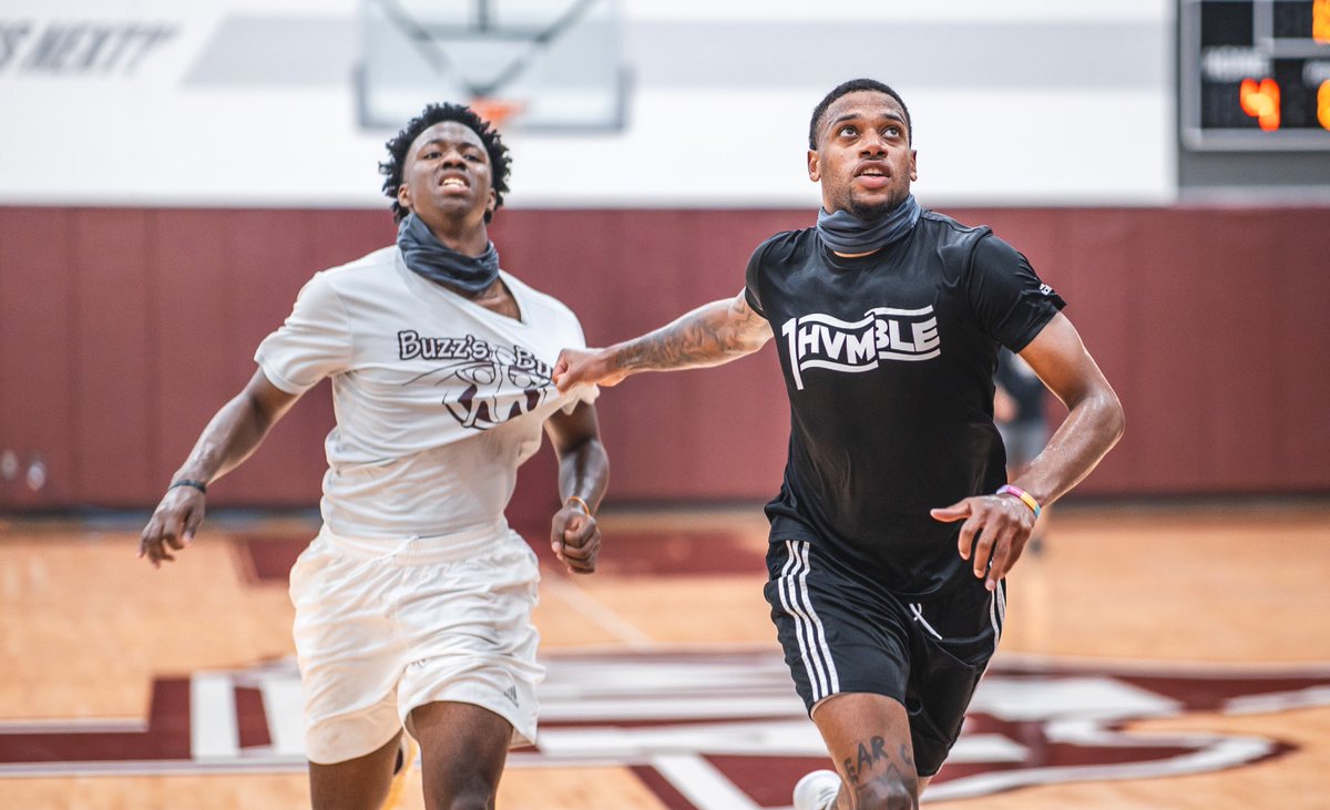 JoshChambers's tweet photo. Preseason Frames 📸 | #UNDERDOGU https://t.co/n6xei73EgN