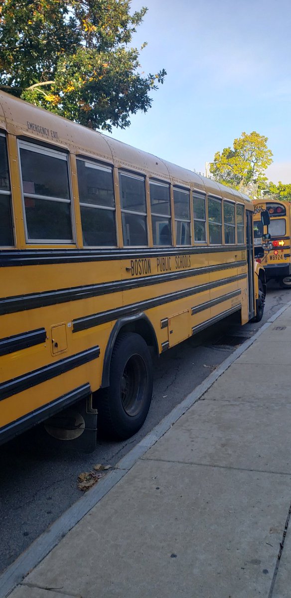 LimeLizzie's tweet photo. We will make sure our students taking the bus have school busses with windows open to ensure #SafetyFirstBPS for our highest needs students. We have determined that was indeed a lie https://t.co/ZuXWnx9GaH