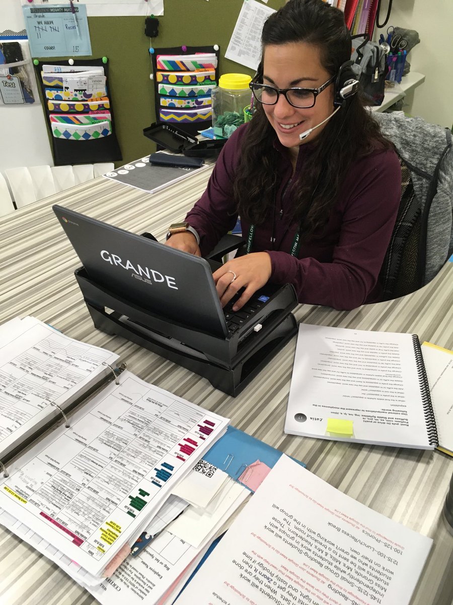 ⁦@SandGrande⁩ was mic’d up are ready to learn with her third graders today! No one adapts quite like teachers! ⁦<a href="/WESchools/">Willoughby-Eastlake City Schools</a>⁩