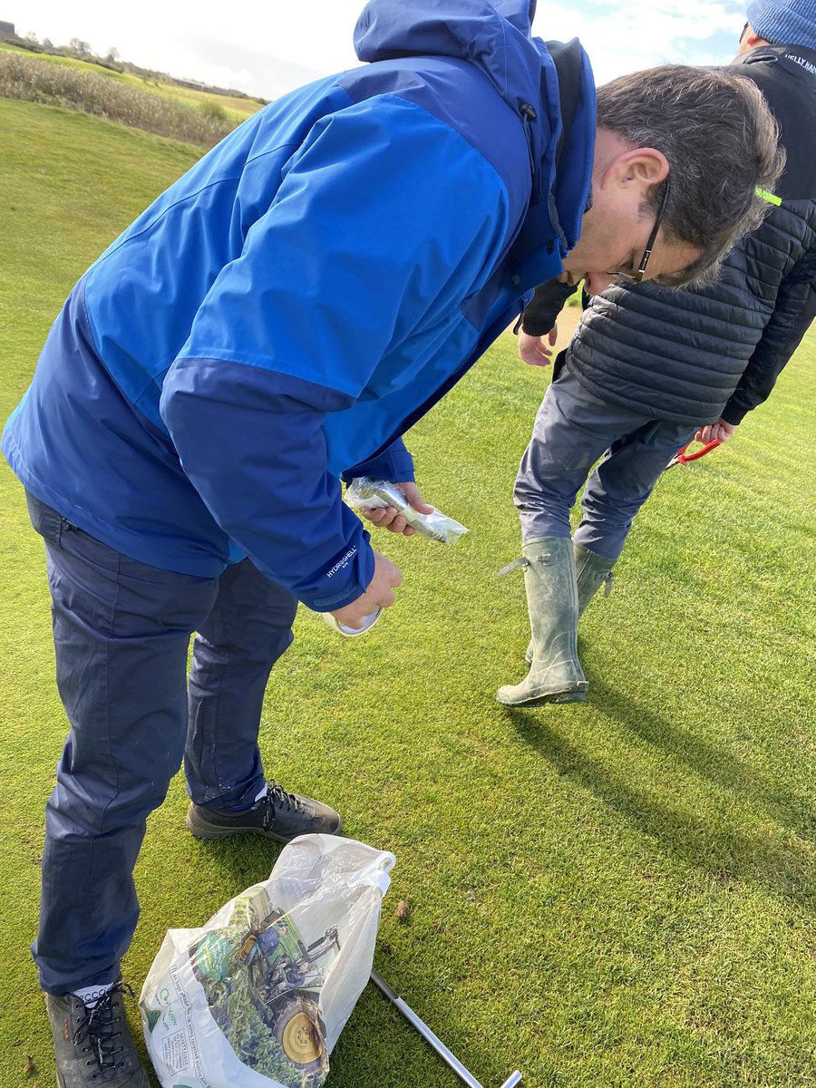 CTC_Sally's tweet image. A great day today at St Ives (Hunts) Golf Club with @AndrewHarding7 and Rob taking soil samples from 4 greens to assess thatch - brilliant!#everydaysalearningday #golf #awesomecourse #firsttimevisitor #soilanalysis #soilsamples #collierturfcare #week2