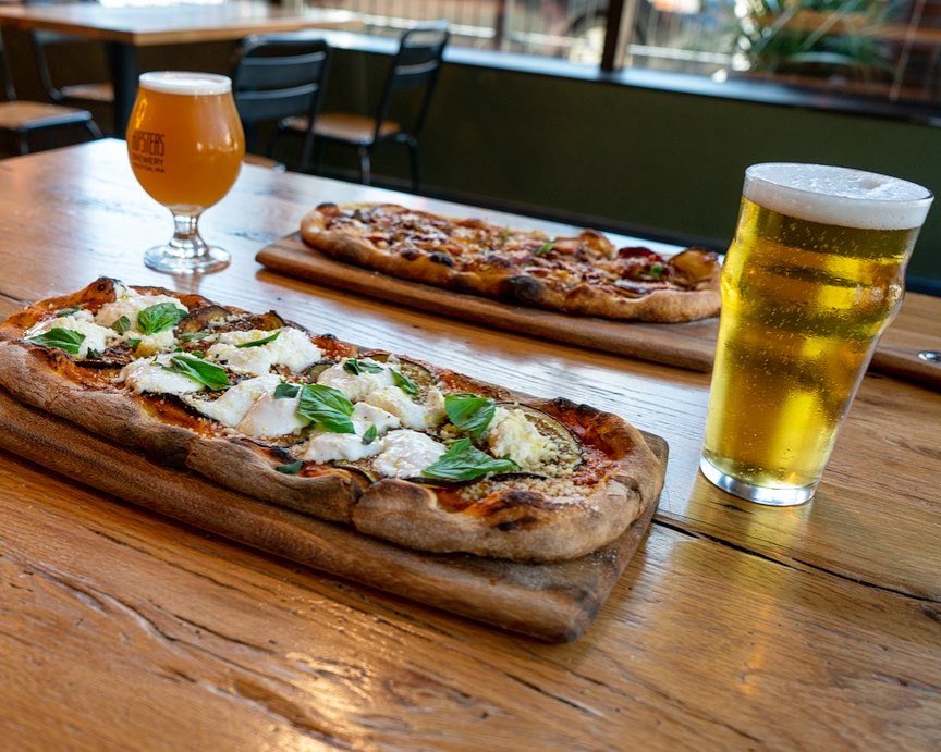 Staying in this weekend and looking for something good to order? In pizza we crust🍕🙌

Order any of our 4 flatbreads (or all 4) to-go on @ubereats and @grubhub! Link in bio!

#hopstersbrew #stayhome #pizza #instafood #delivery #takeout #ubereats #postmates #pizzadelivery #boston