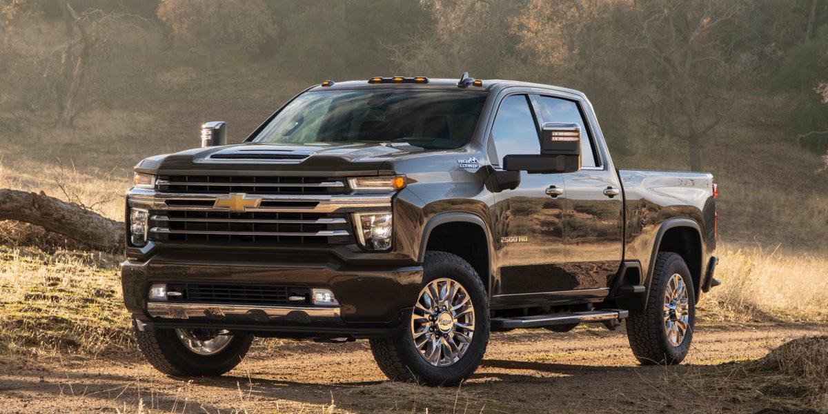 HendrickChevySC's tweet photo. #SilveradoHD has the strength and durability to own it. https://t.co/sTRirhonFD https://t.co/L546sSenp0