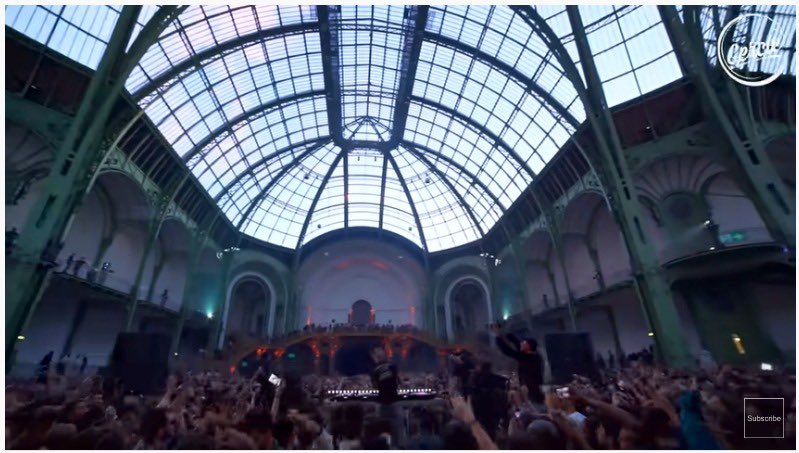 bettoaqp's tweet image. Hoy Vinyl set #ASOT986 fue genial y ahora Brejcha en Paris Wow!! Gracias @_misstechno