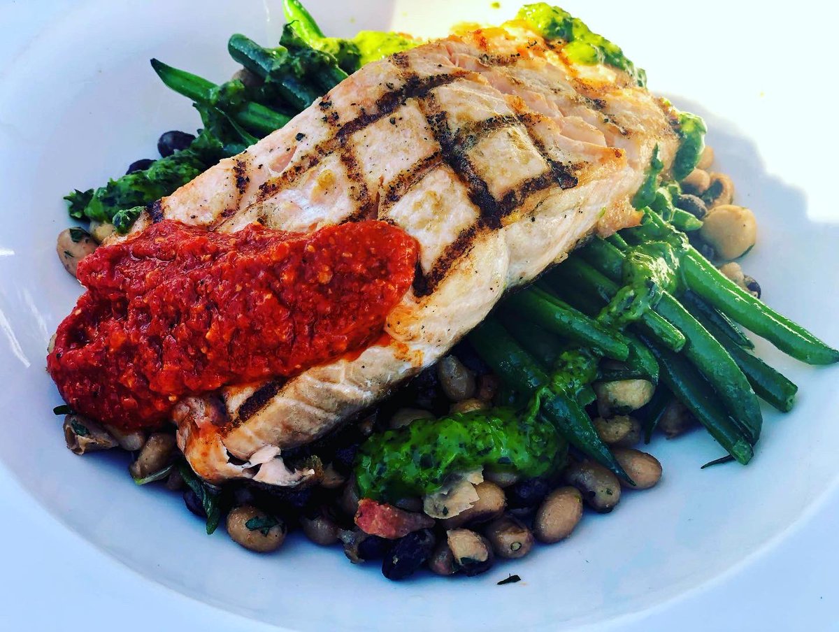 TrumpGolfDC's tweet photo. Excited to try some new “Fall”Menu items at @trumpgolfdc - featuring : Scallops and Bacon - with a maple bourbon glaze and Grilled Wester Ross Salmon with a 3 Bean & Tomato Ragout.
#trumpclub #newmenuitem #trumpdining #grillmenu #scallops #salmon #foodielife https://t.co/x1V8Mb0KU5