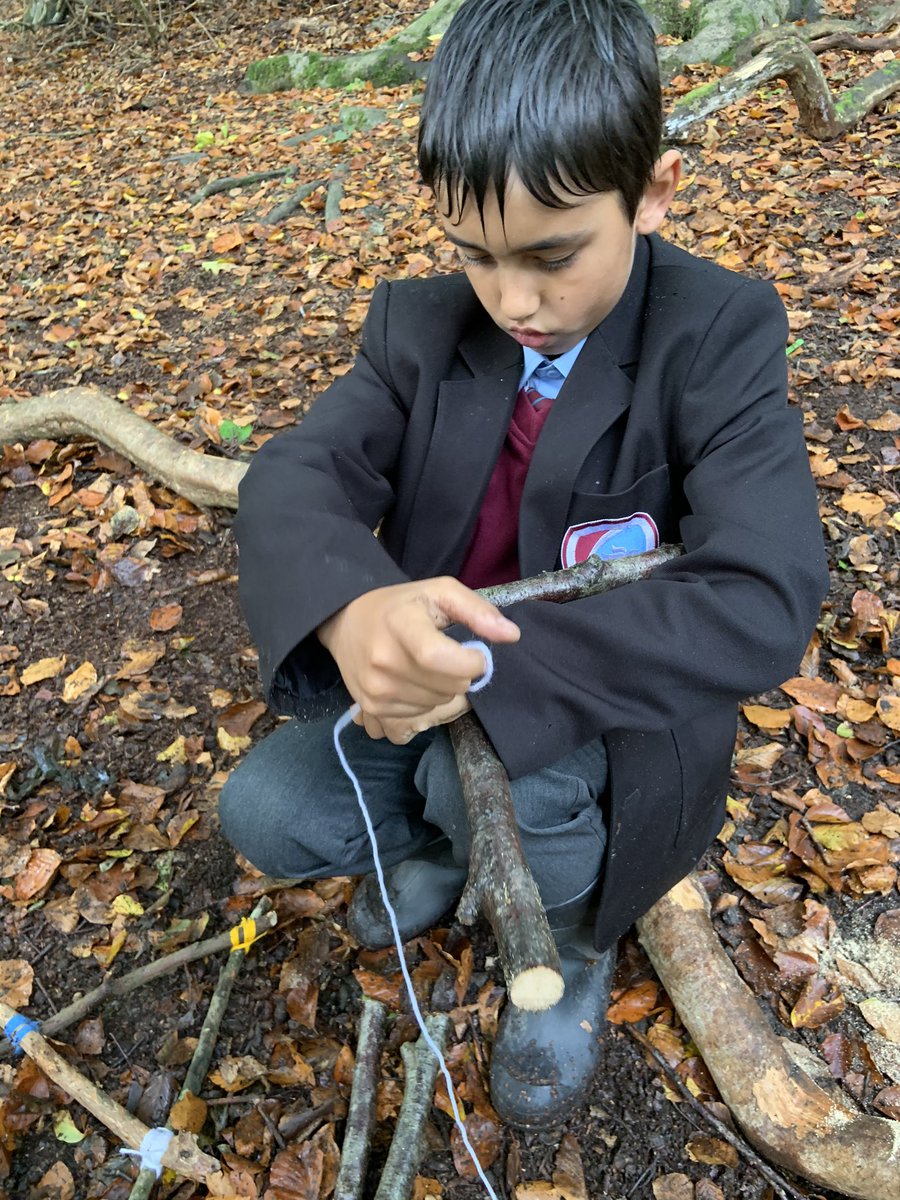 PEchurchprim1's tweet photo. Talk about focus 💭
Check this young man in our #ForestSchool session at #BingleyStIves this afternoon.
A spot of #SquareLashing this afternoon with @Y6church_prim
🍁🍄🍂🌳🌲🍃💐
@NatureFSchools @CLOtC @ForestSchoolUK @church_prim @JoinUsMovePlay @YorkshireSport https://t.co/JyayZ33Nre