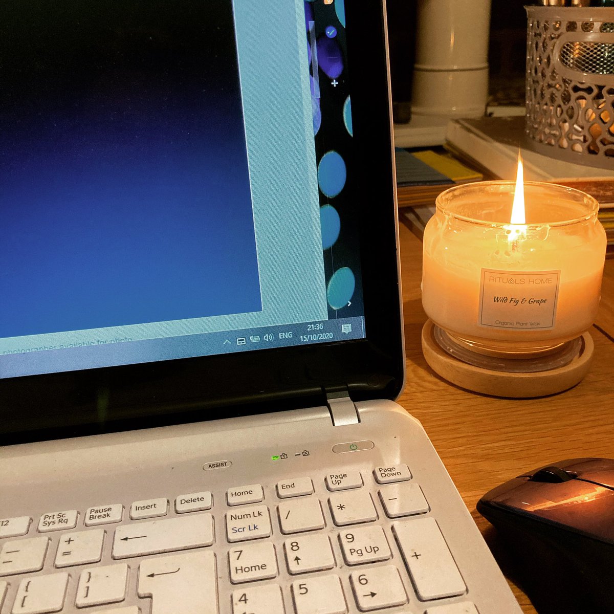 children finally asleep ✅ 
the nearly forgotten PE t-shirts for tomorrow are in the washer ✅
laptop switched on ready ✅

To all you Mams &amp; Dads trying to fit your business in around your little people, I hear you &amp; I’m here to help

#workingmum #timemanagement #worklifebalance