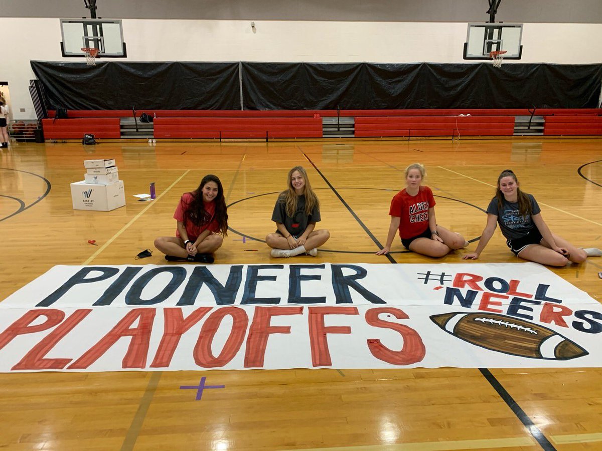 AlderCheer's tweet photo. Week 1 of playoffs! #GoAlder https://t.co/deJhQTVTWA