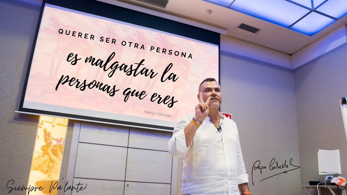 pc_cabello's tweet photo. Querer ser otra persona es malgastar la personas que eres.
Marilyn Monroe
.
.
.
Siempre pa'lante!!💎💎💎
.
.
.
#DiamondBuilding #DesarrollaTuPotencial #PepeCabello #coaching #siemprepalante #calidaddevida https://t.co/aqX2uZogNh
