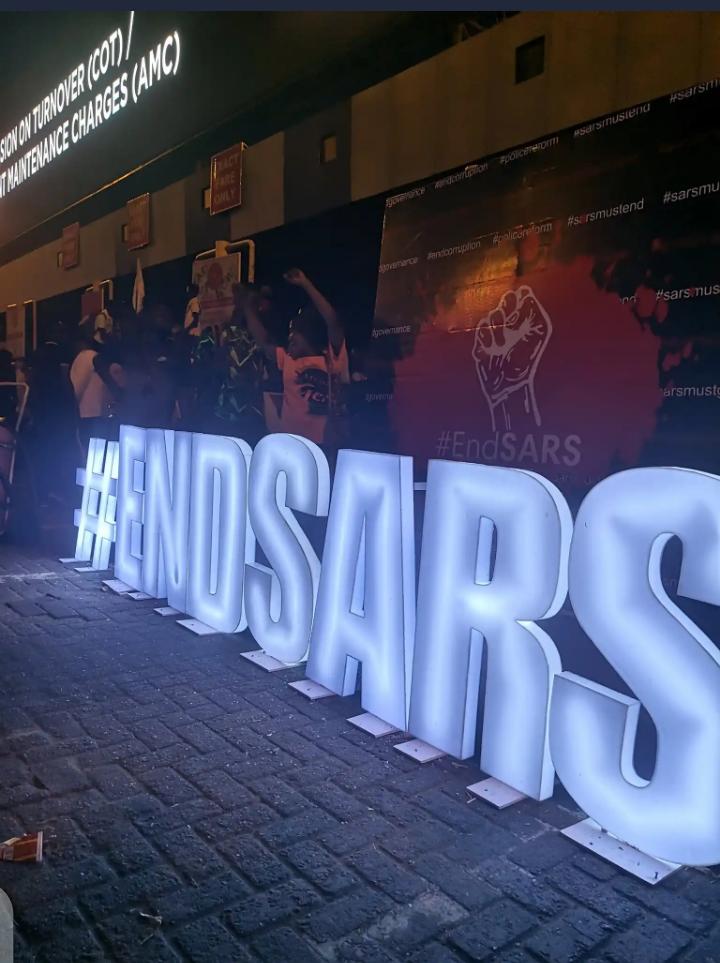 tislof1's tweet photo. #EndSWATNow #EndPoliceBrutality #EndBadGovernanceinNIGERIA #EndBadGovernmentinNIGERIA #EndSWAT #EndSarz #EndCorruptionInNigeria #EndCorruption #tislof https://t.co/kamxNqaDwt