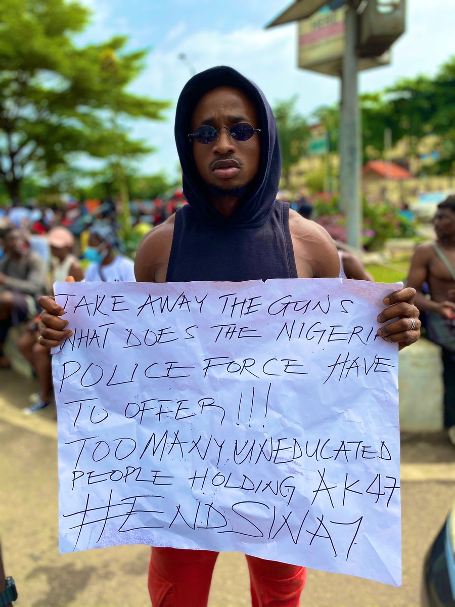 Category another are machos  (These is an appreciation tweet to these guys. They legit pull of their shirts to scare away the thugs hired by the govt). PLEASE RT TO APPRECIATE & ENCOURAGE THEM!!!  #EndSWATNow  #HandsomeNigerianYouthsAtEndSars