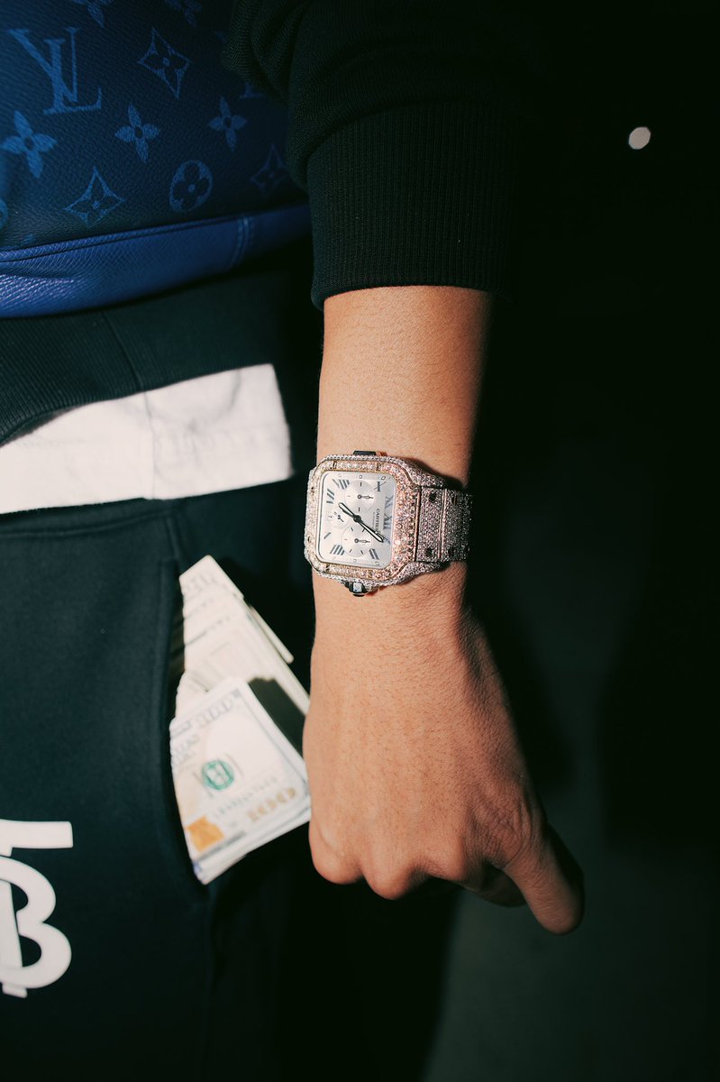 HeartBreakKido3's tweet photo. Never looked up to no nigga but god 💯 https://t.co/e8xDWJN2BV