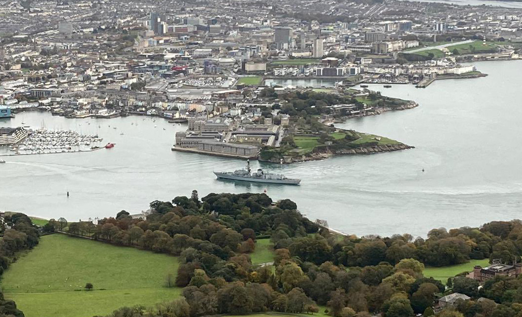 .@HMSSutherland arrives home

#ReturnOfTheClan 

Via ‘Highlander' and @defenceimagesuk