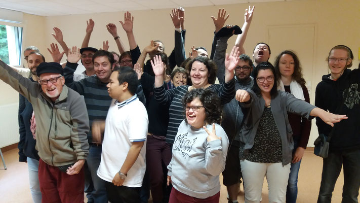 SaurSolidarites's tweet photo. Bravo et merci à toute l'équipe de GEM Soleil de @choletagglo pour sa mobilisation auprès des plus démunis. Le fonds de dotation @SaurSolidarites est heureux d'être à vos côtés dans l'accompagnement des personnes les plus vulnérables.
https://t.co/3bcUvgPtO8 https://t.co/K81xJZ71Jp