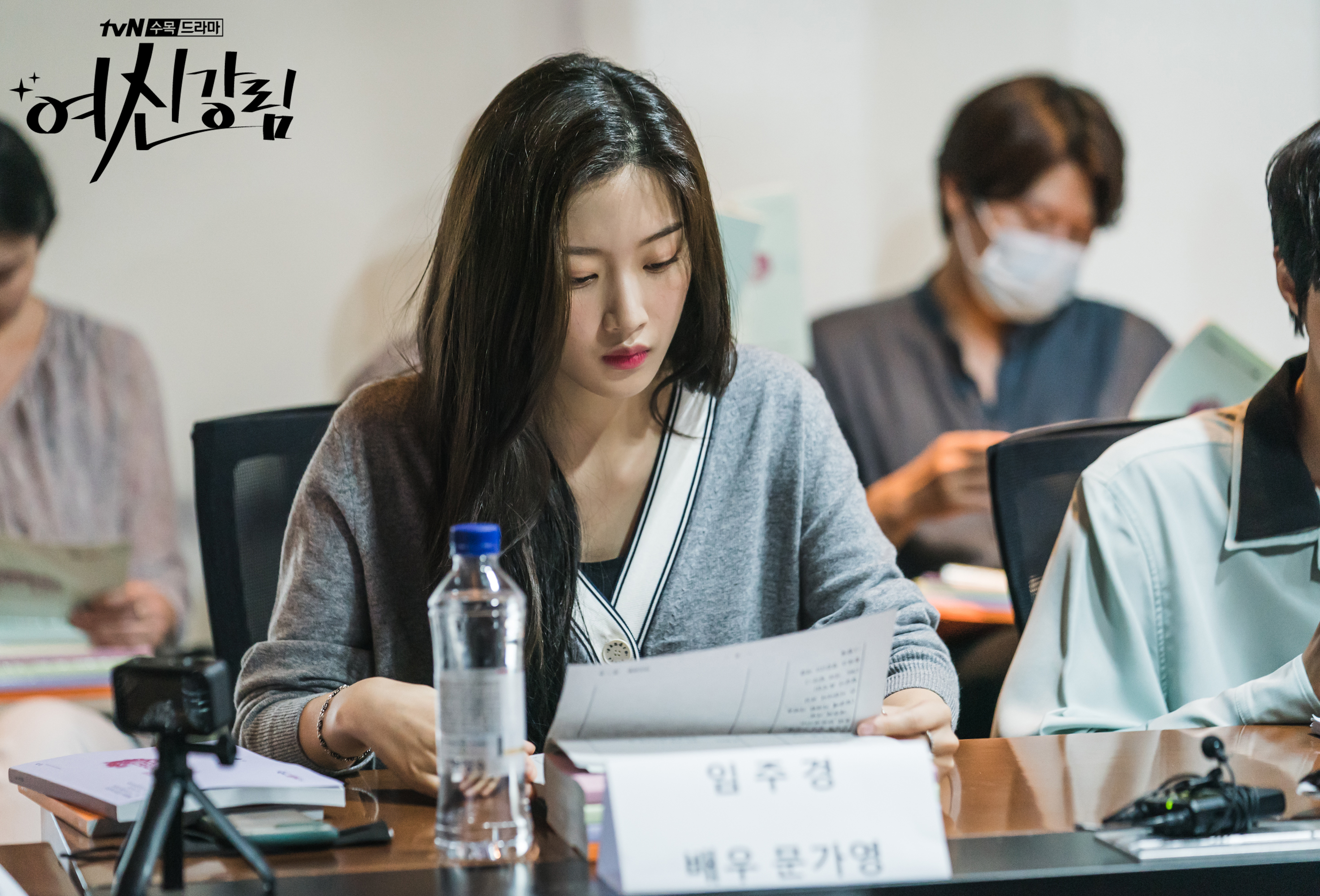 Ek_1gRvVgAAiF-f?format=jpg&name=4096x409