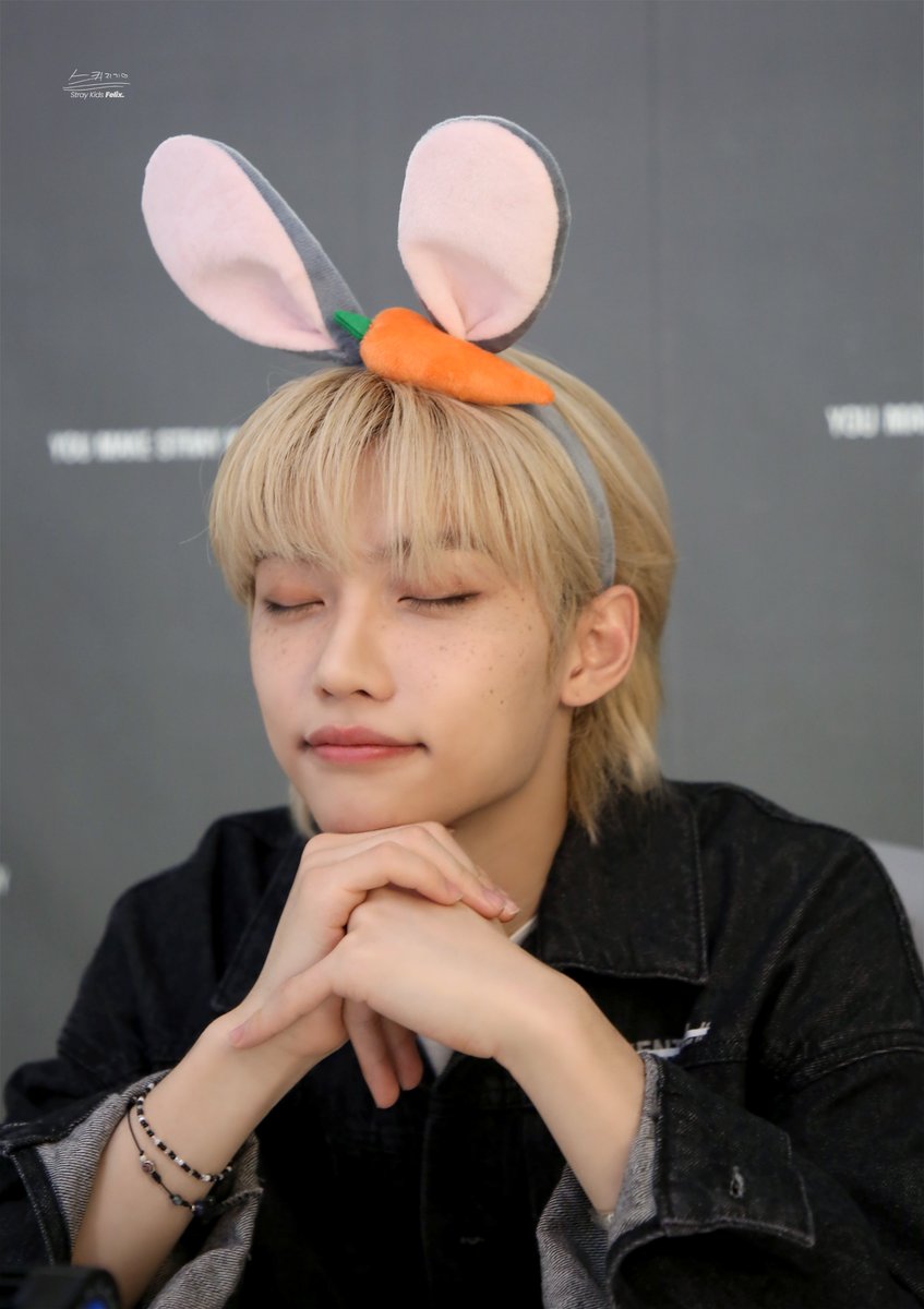 Stray_Kids's tweet image. [스키지기]
HQ 201022 #필릭스 #Felix
&amp;lt;IN生&amp;gt; VIDEO CALL EVENT

bit.ly/37EskCJ 

#StrayKids #스트레이키즈
#IN生 #INLIFE
#BackDoor #백도어
#YouMakeStrayKidsStay