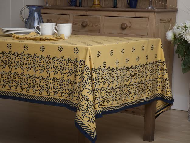 French designer handmade bohemian tablecloth
#homedecor #homedesign #decor #homeinspiration #interiordecor #homedecoration #interiorstyling #decorideas #interiordesign #tablelinens #tableset