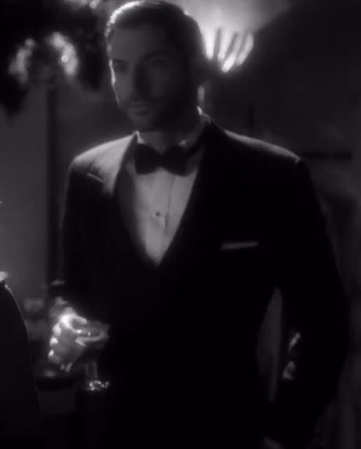 Lucifer’s wardrobe in 5x04 It Never Ends Well for the ChickenHe’s so fricken beautiful this episode I can’t
