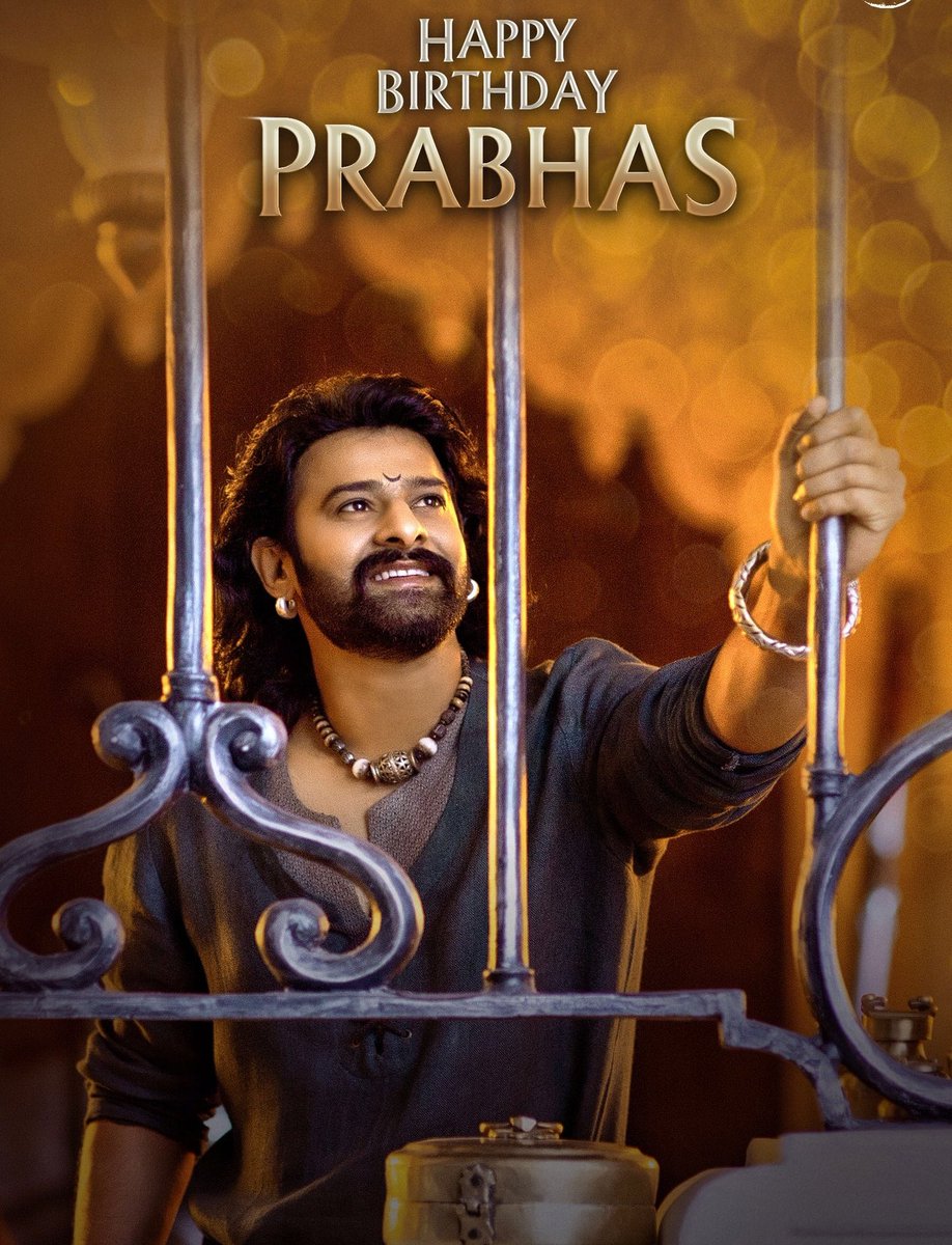 FILMYBOY__'s tweet photo. HE STARTED AS A NORMAL TELUGU ACTOR

EVOLVED INTO A MASS STAR 

GROWN INTO A REBEL STAR 

ACCLAIMED THE PRAISES OF AUDIENCE OF ALL OVER INDIA

STEPPED AS THE SUPERSTAR OF INDIA

NOW REPRESENT INDIA IN INTERNATIONAL LEVEL

#Baahubali #RadheShyam

#HappyBirthdayPrabhas 🎂🎈🎉💞 https://t.co/vihSXslc7d