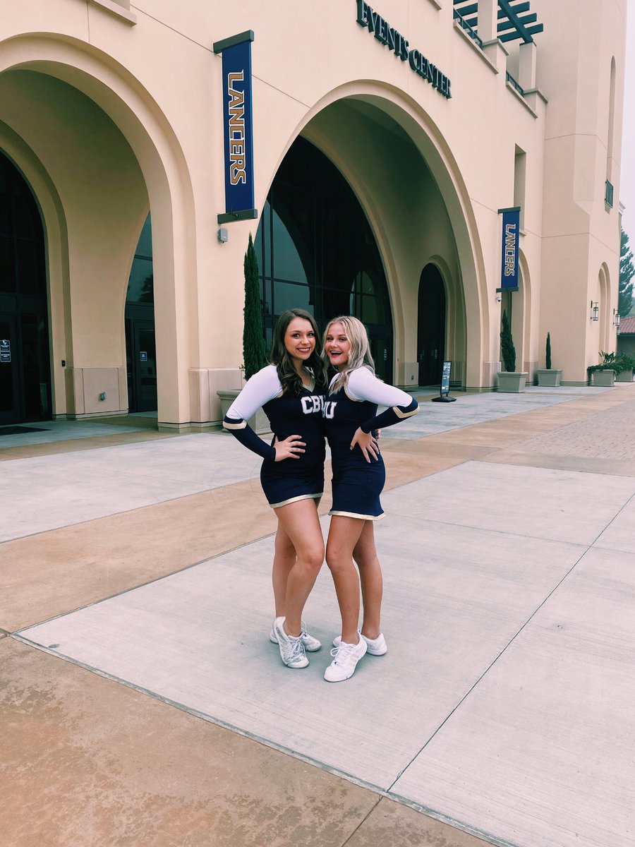 BienMaggie's tweet photo. lance up!!💙💛 #cbudance https://t.co/dlD1fslNxR