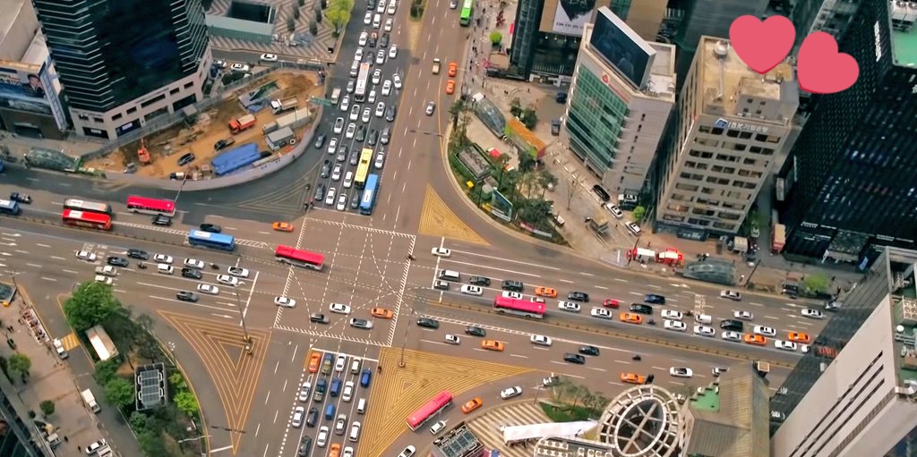 I found this by looking at the Industrial Bank of Korea building (street view screencapture on the right)