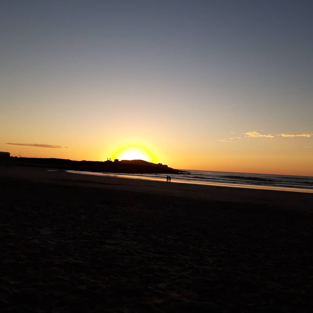SmalltalkMag's tweet photo. Sunrise Sunset
@lefrenchtime
#PointedeLaTorche #campingdelatorche
#happy #teenagers #digifreeplay
#myfrenchtime #camping #mobilehome #France #lefrenchtime #lescastels #sitesetpaysages
#beautiful #coastline #sea #surf #walking #wavegames https://t.co/ikPRXPLUps