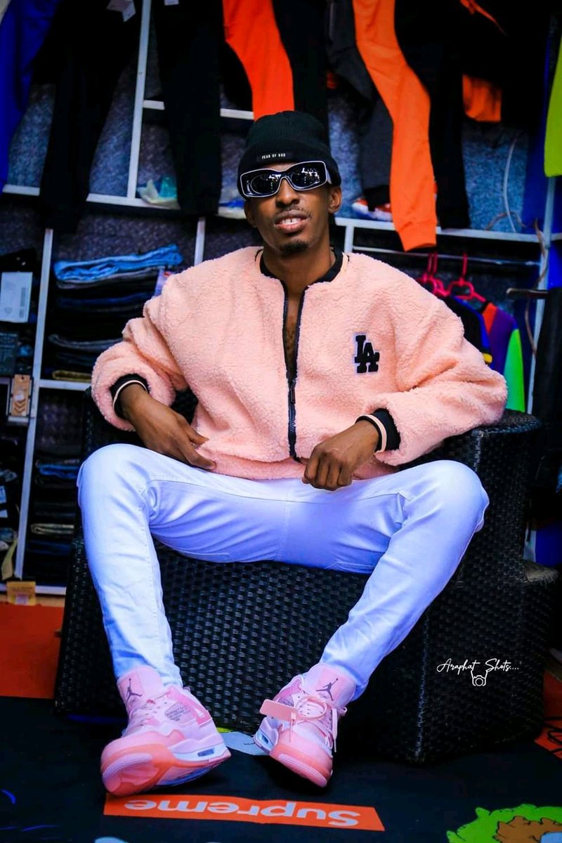 shakzboutiqmbra's tweet photo. It's not pink it's mauve.
We are open for all your latest in street wear apparel.
#certifiedCelebrityStylist
#Celebritystore https://t.co/cXuIySQxqf