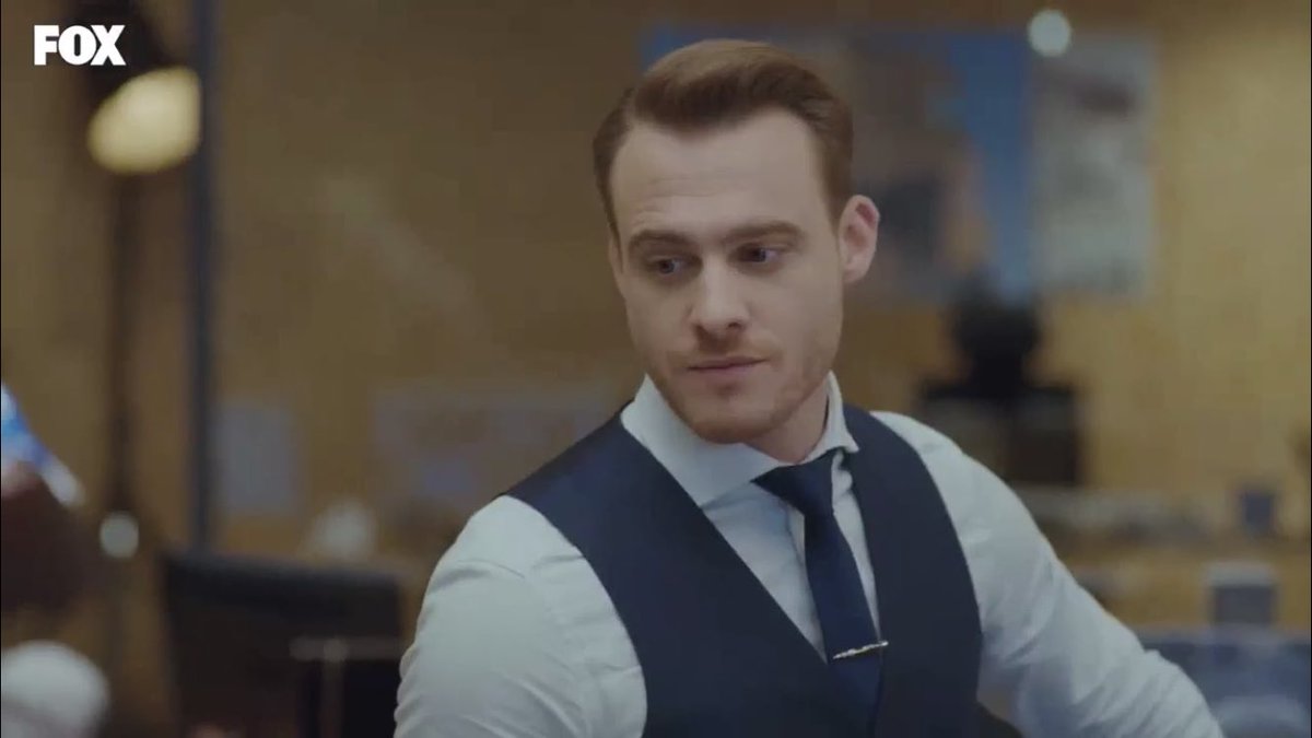 serkan’s gonna act cool but hs about to hire a private detective to keep tabs on eda it’s confirmed in my head  #SenÇalKapımı  #EdSer