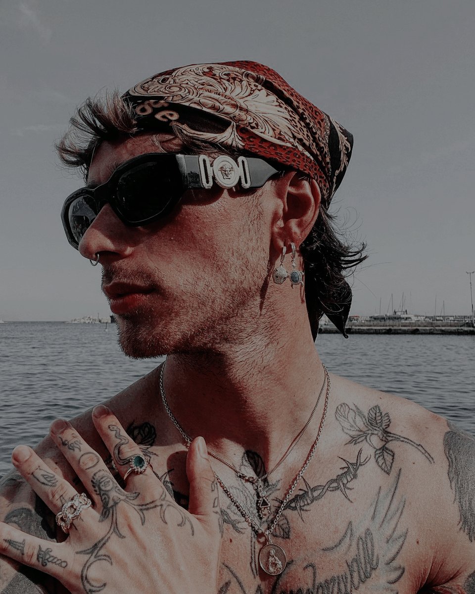 edgeoflcve's tweet photo. ━━━ 𝙎𝙀 𝘽𝙐𝙎𝘾𝘼:

                    ◜ 𝐂𝐎𝐌𝐏𝐑𝐎𝐌𝐄𝐓𝐈𝐃𝐀 𝐗 𝐀𝐌𝐀𝐍𝐓𝐄◞

         ──── ◜ ✰ ◞ ────

ㅤ  ⊰ ⟅ bella hadid x nicholas angelucci.
ㅤ  ⊰ ⟅ lo quiero llevar a él.
ㅤ  ⊰ ⟅ +info dm.

　↻; rt. https://t.co/ckkaDSBRfm