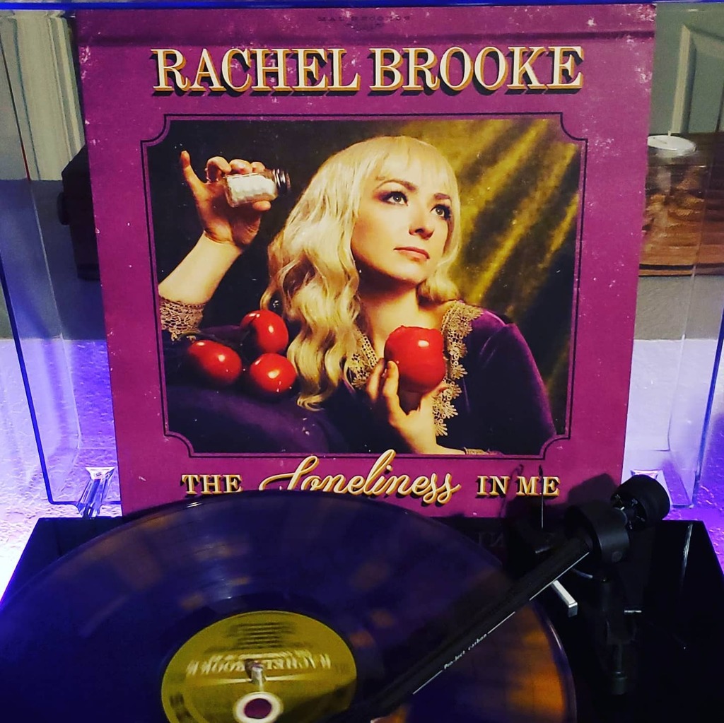 #nowspinning Rachel Brooke - The Loneliness in Me
Been a while but new @rachelrattlesnakebrooke True country!
#vinyl #rachelbrooke #country #countrymusic #ilovediscogs #discogs #nowplaying #vinyladay #truevinylcollection #vinylgram #vinylrecords #vinylju… instagr.am/p/CGrEQhYJgEi/