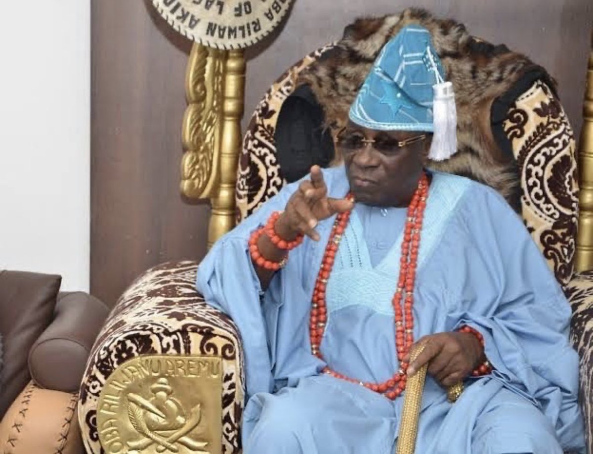 Naijablogger's tweet image. We give you 24 hours to return the staff of office of the Oba of Lagos OR... - Lagos ruling house